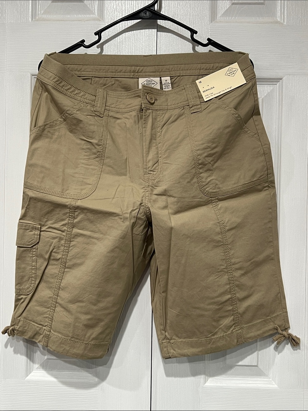St. John's Bay Cargo Shorts in Khaki/Tan